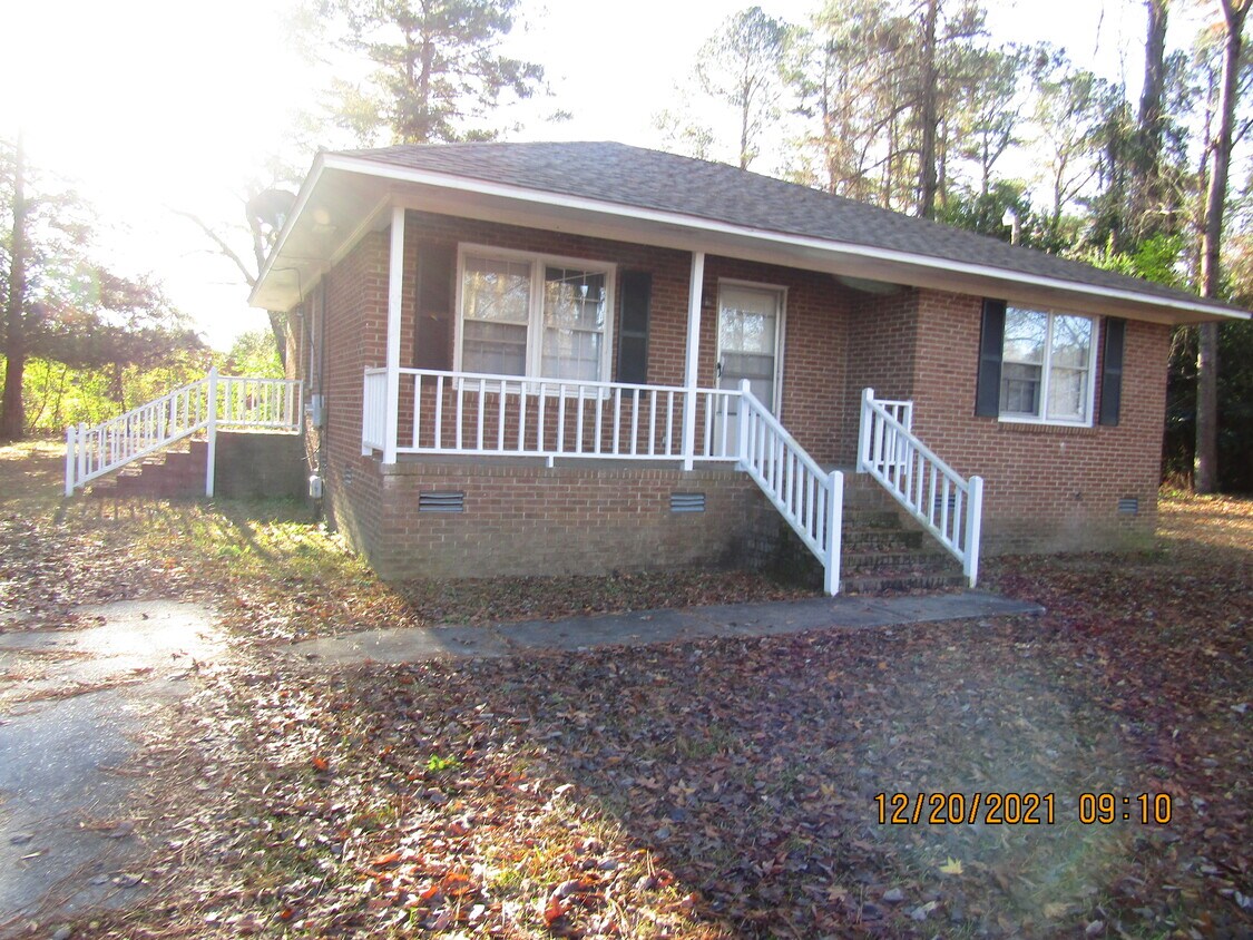 131 Asbury St, Darlington, SC 29532 House Rental in Darlington, SC