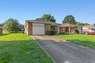 Building Photo - 3711-3713 Stonebridge Dr