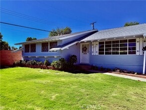 Building Photo - 11543 Swinton Ave