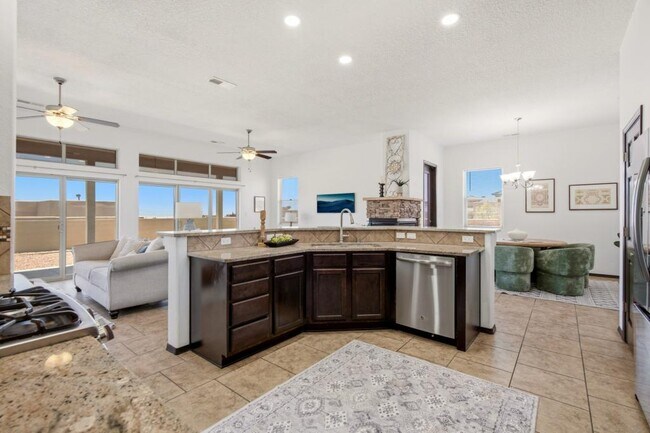 Foto del edificio - 6102 Pecos Trail Dr