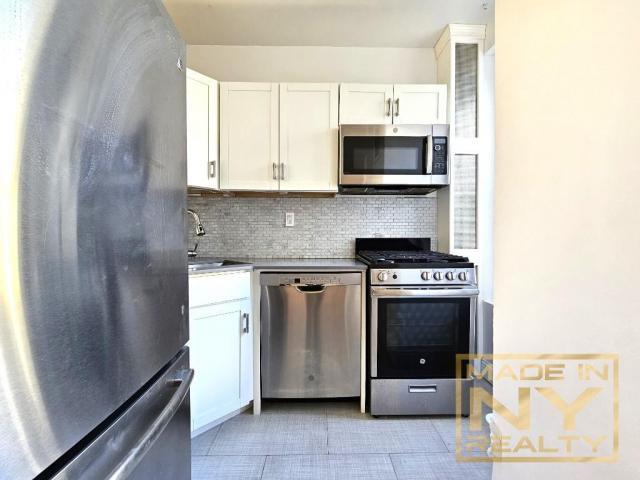 Foto principal - 1 bedroom in ASTORIA NY 11106