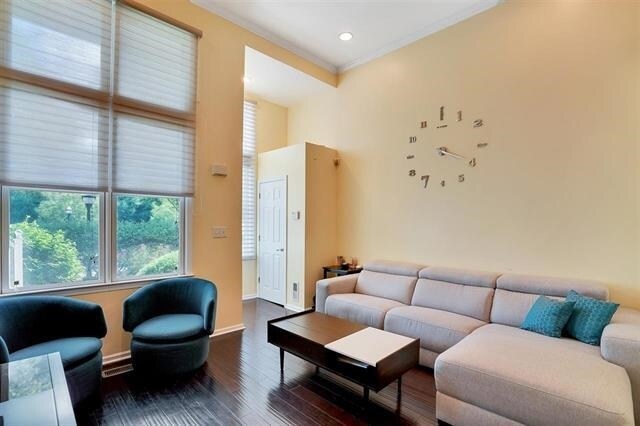 Foto del edificio - 400 Kingston Ct