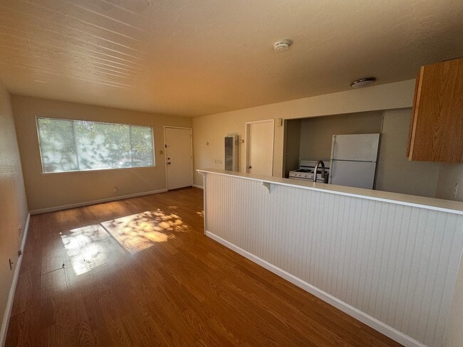 Foto del edificio - 75  E. Second St