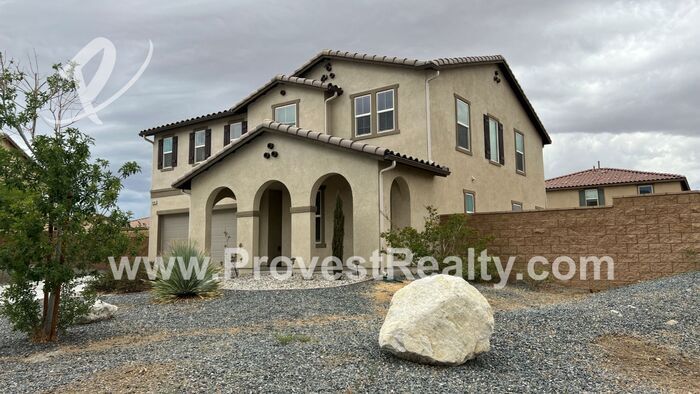 Primary Photo - HUGE 5 Bedroom 2.5 Bath Home in Victorville!!