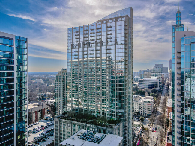 Building Photo - Viewpoint On The Midtown Mile