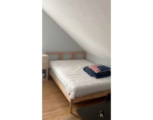 Building Photo - 34 Cross St