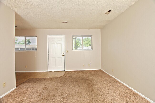 Foto del edificio - 7345 Newell St
