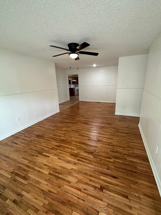 Foto del edificio - 614 Westbrook St