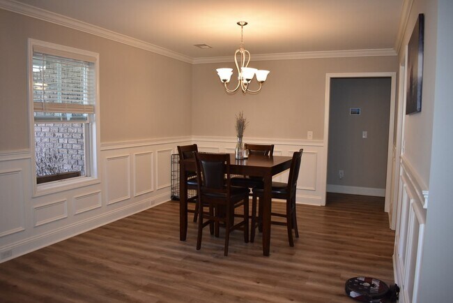 Foto del edificio - 2118 Eureka Way