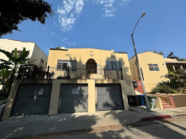 Building Photo - 849 N Vendome St