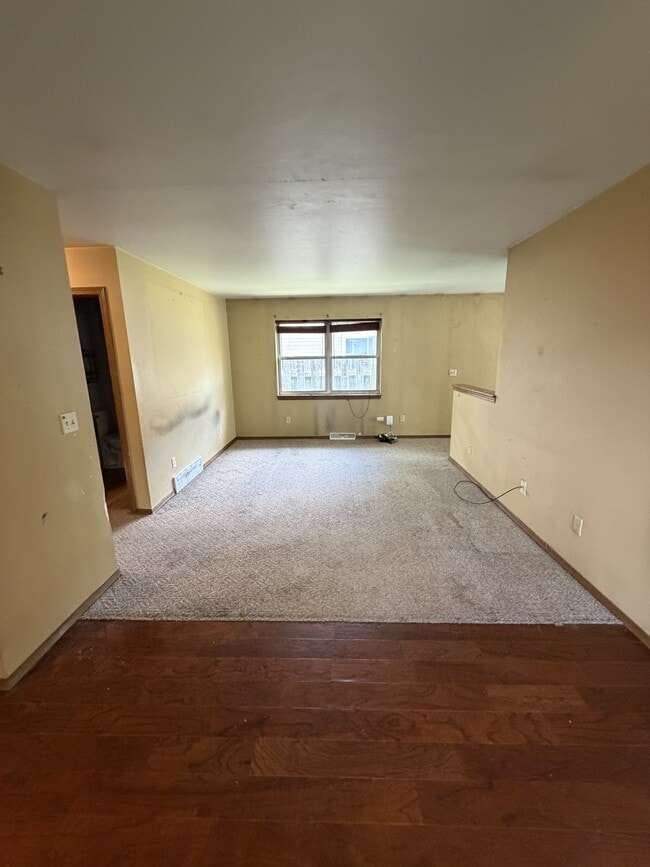 Building Photo - 469 Dutton Ave