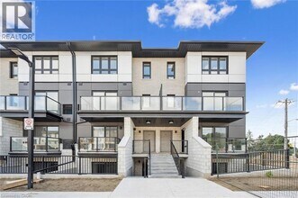 Building Photo - 410 Northfield Dr W