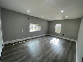 Building Photo - 2508 S Texas Ave