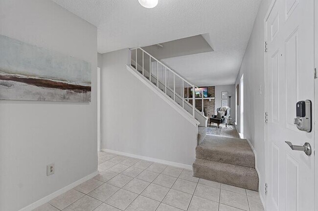 Building Photo - 411 Ripplewood Dr
