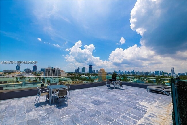 Building Photo - 1255 Collins Ave