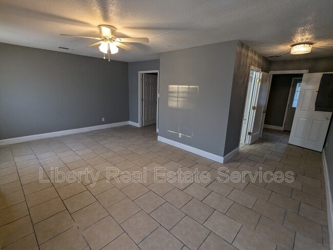 Building Photo - 599 Olive St