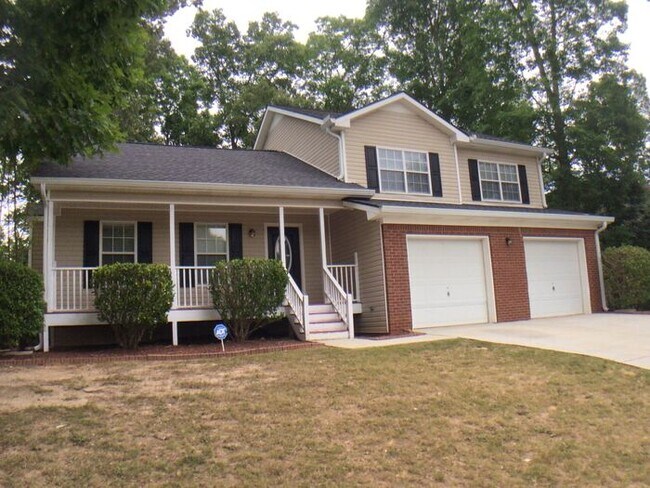Building Photo - NOW AVAILABLE for QUICK MOVE IN
