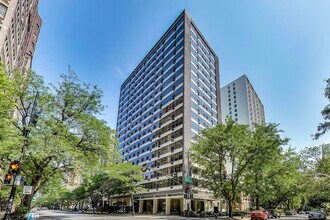 Building Photo - 360 W Wellington Ave
