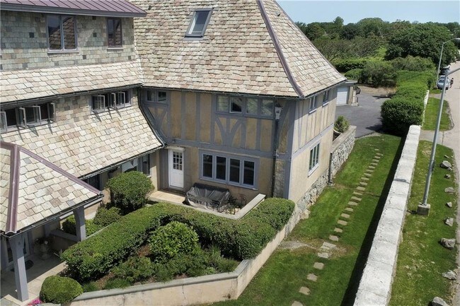 Foto del edificio - 61 Ledge Rd
