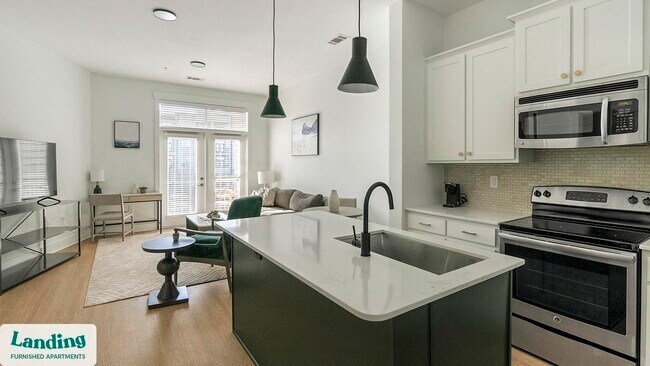 Foto del edificio - 2101 Lakeside Lofts Cir