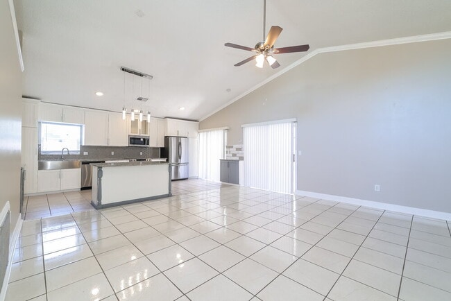 Building Photo - 2200 Country Field Way