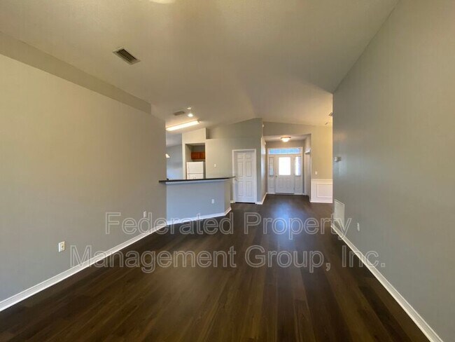 Foto del edificio - 2615 Creek Ridge Dr