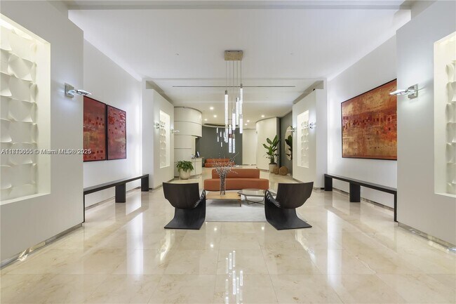 Foto del edificio - 9055 SW 73rd Ct