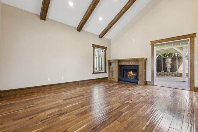 Building Photo - 4136 Diamond Cir