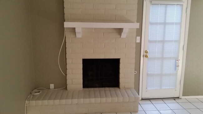 Foto del edificio - Sweet 2 Bedroom Townhouse!