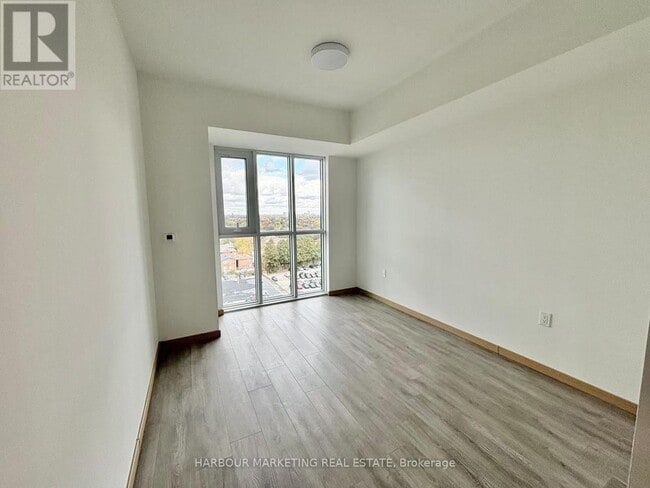 Photo du bâtiment - 3421 Sheppard Ave E