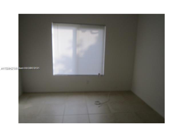 Foto del edificio - 3858 SW 48th Ave