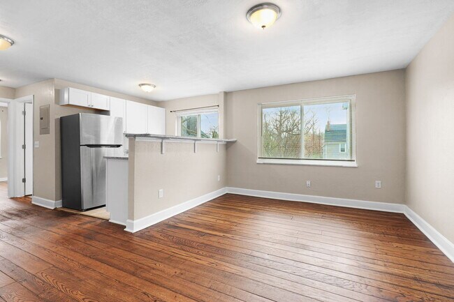 Building Photo - 1526 Blair Ave