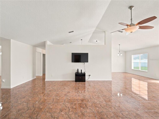 Foto del edificio - 6013 Brick Rd