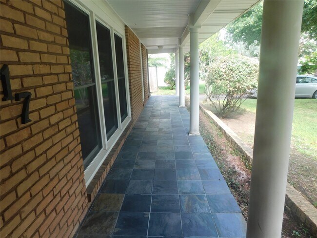 Foto del edificio - 2317 Dorrington St
