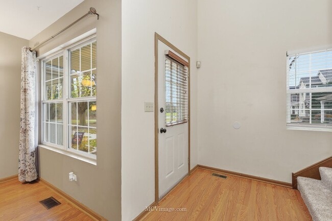 Building Photo - 2175 Dalewood Ct