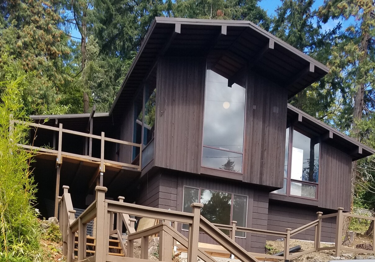 Primary Photo - Unique Hillside Campus Home w/Floor to Cei...