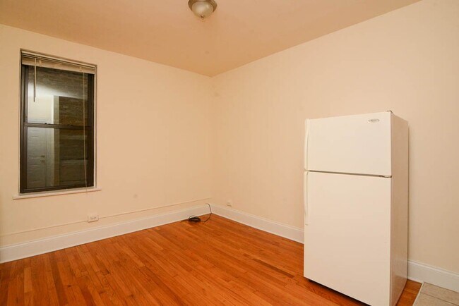 Foto del edificio - 2737 N Spaulding Ave