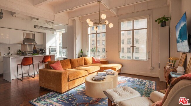 Foto del edificio - 6253 Hollywood Blvd