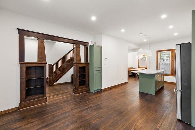 Foto del edificio - 4169 Burns Ave