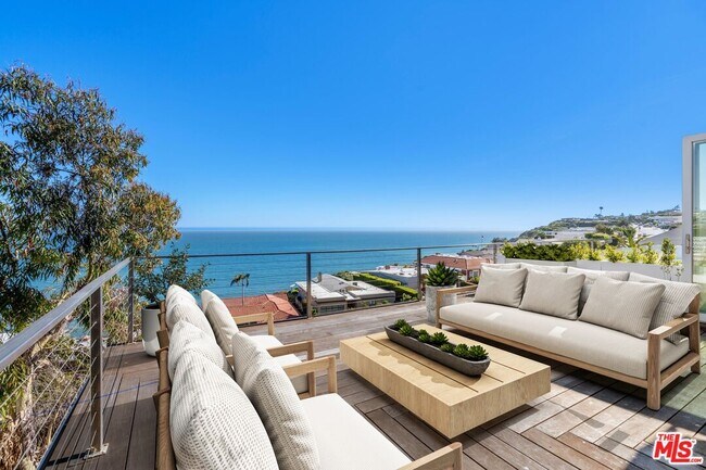 Building Photo - 18125 Coastline Dr