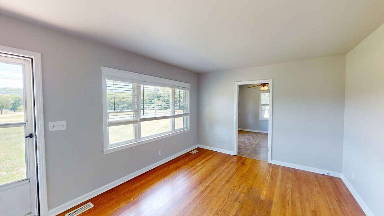 Charming farmhouse in Franklin, TN! - Charming farmhouse in Franklin, TN!