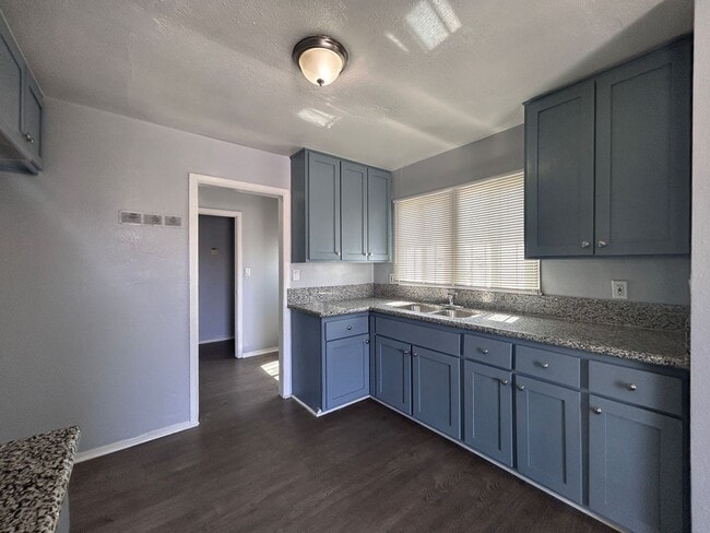 Building Photo - 1434 W 145th St