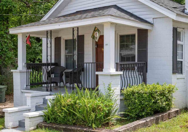 Foto del edificio - 811 Alabama St