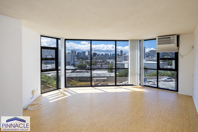 Building Photo - 930 Kaheka St