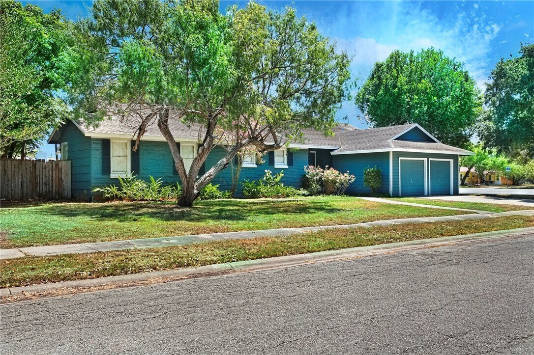 Primary Photo - 453 Santa Monica Pl