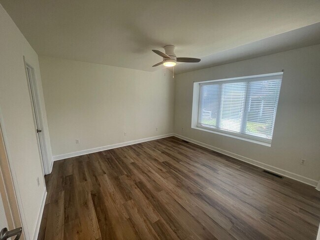 Building Photo - 363 Plantation Blvd - 19