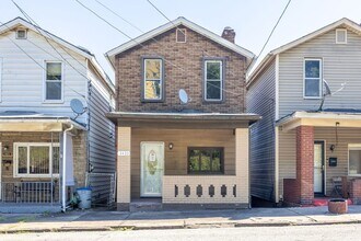 Building Photo - 1423 Ridge Ave