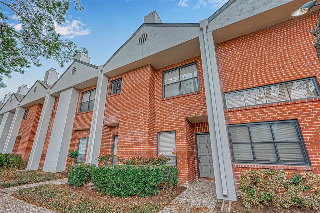 2604 Bering Dr Unit 2604, Houston, TX 77057 Condo for Rent in Houston, TX