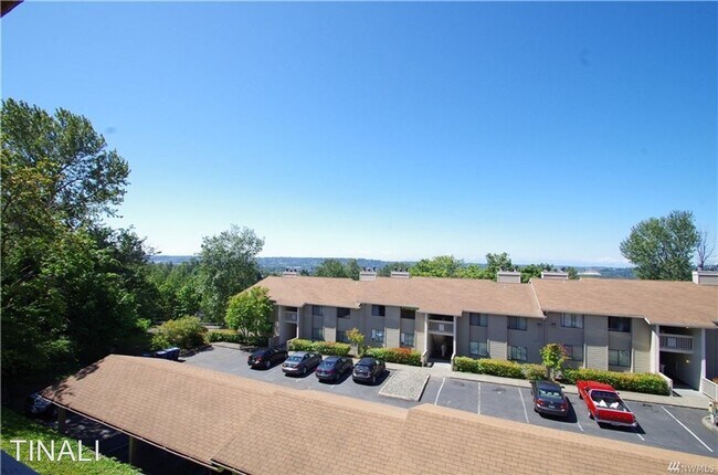 Building Photo - 2 br, 1.5 bath House - 1305 S Puget Dr B-22