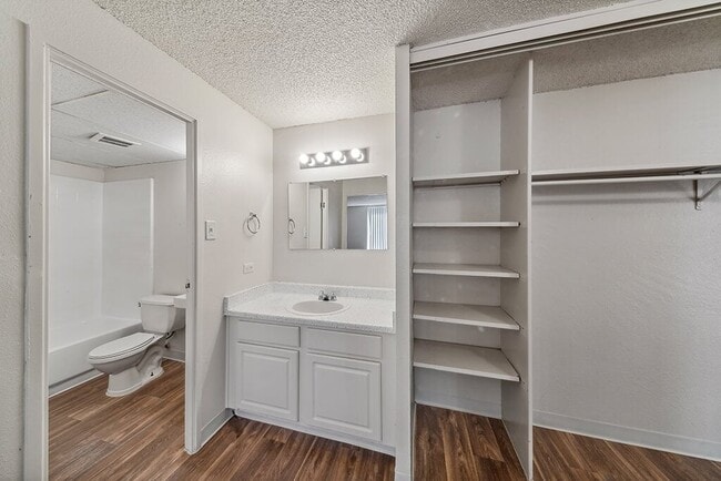 Interior Photo - Ridgemoor Apartment Homes